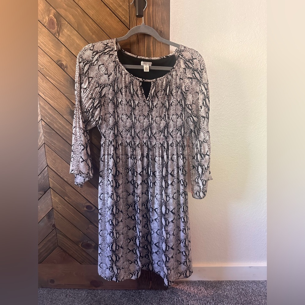 Women's Snake Print Midi Dress - Black & White